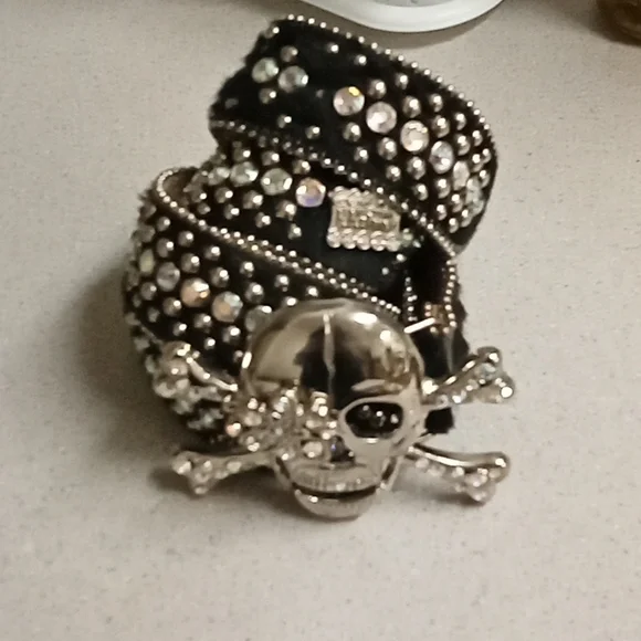b.b Simon skull belt. XL 5074. NI b.b. Simon Skull Black Red Fully Loaded Double Row Crystal  main image 4